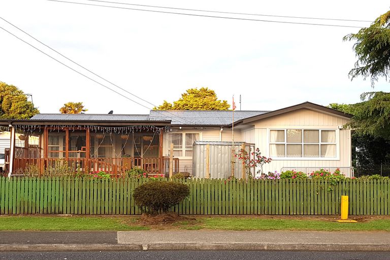 Photo of property in 5 Mcdivitt Street, Manurewa, Auckland, 2102