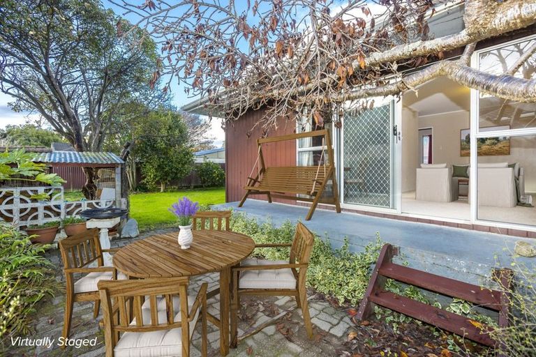 Photo of property in 2/72 Pasadena Crescent, Totara Park, Upper Hutt, 5018