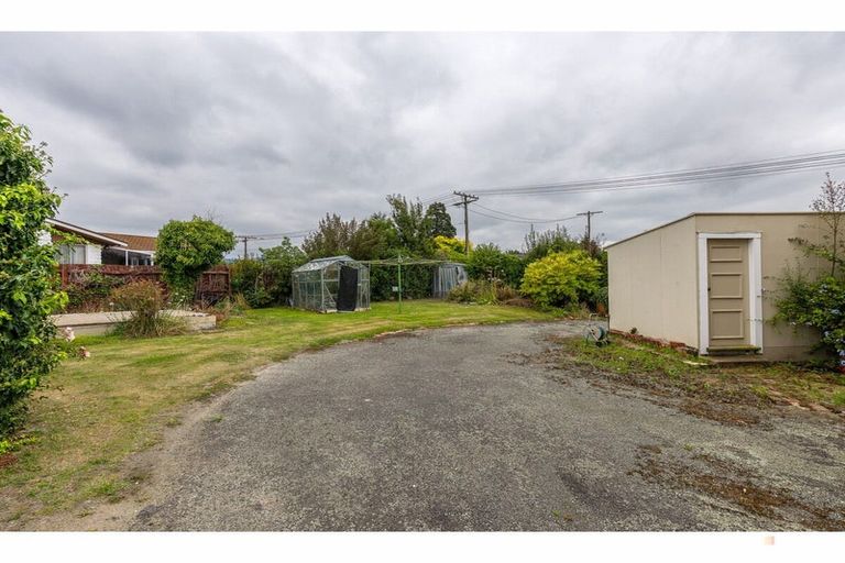 Photo of property in 9 Oxford Street, Waimate, 7924