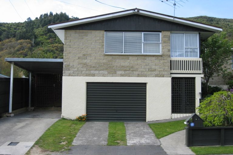 Photo of property in 51 Hampden Street, Picton, 7220