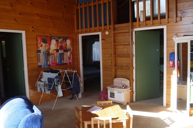 Photo of property in 125 Kenrigg Road West, Kinloch, Taupo, 3377