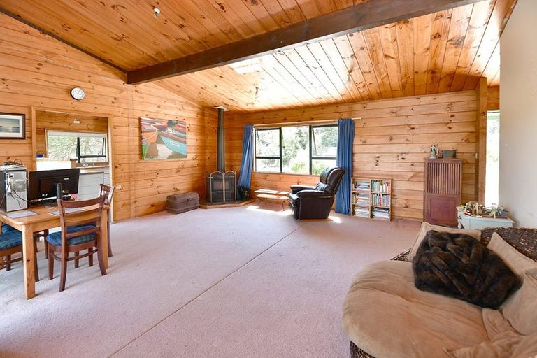 Photo of property in 165 Inland Road, Helensville, 0875