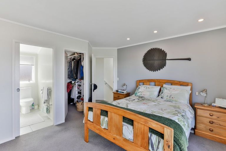 Photo of property in 2/2-22a Balmain Road, Chatswood, Auckland, 0626