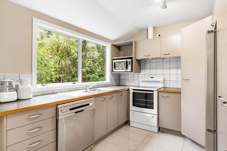 Photo of property in 1/24 Contessa Drive, Glenfield, Auckland, 0629