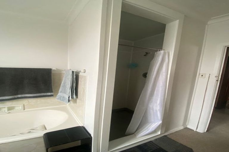 Photo of property in 2 Liverpool Street, Takaro, Palmerston North, 4412