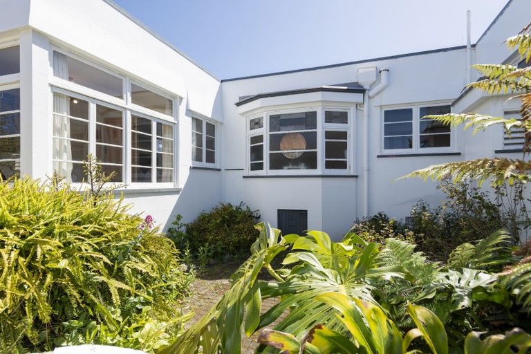 Photo of property in 75 Esplanade, Kaiti, Gisborne, 4010