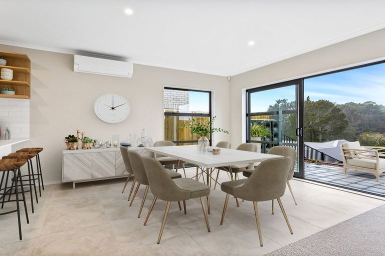 Photo of property in 25 William Calvert Drive, Swanson, Auckland, 0614