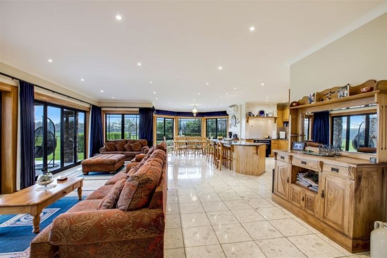 Photo of property in 5 Clark Road, Karaka, Papakura, 2580