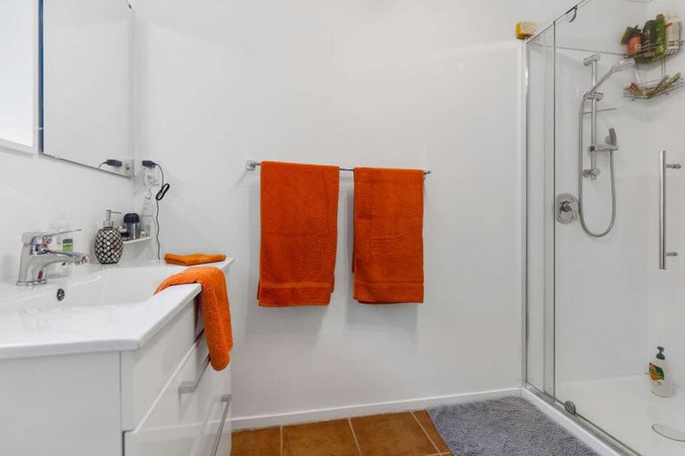 Photo of property in 58a Aquarius Drive, Kawaha Point, Rotorua, 3010