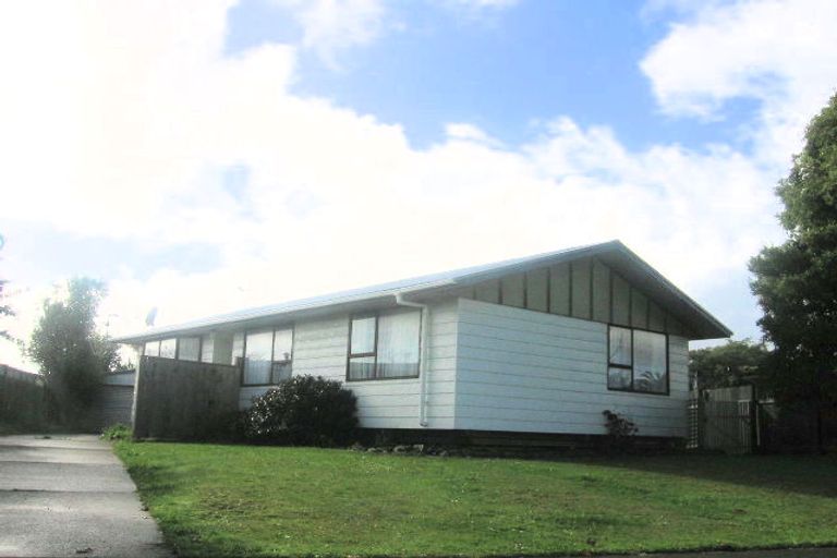 Photo of property in 8 Newton Place, Westbrook, Palmerston North, 4412