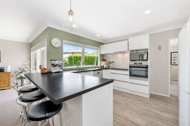 Photo of property in 11 Ballycullanie Place, Dannemora, Auckland, 2016