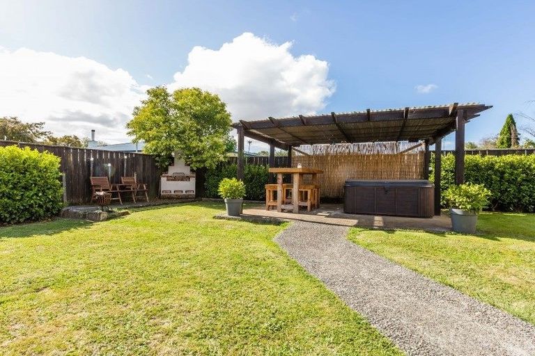 Photo of property in 19 Ngarimu Street, Havelock North, 4130
