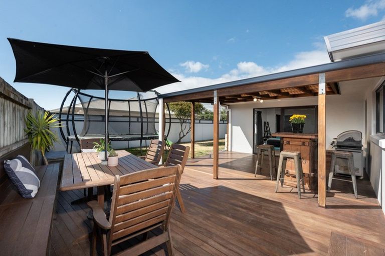 Photo of property in 66 Corinth Grove, Papamoa Beach, Papamoa, 3118