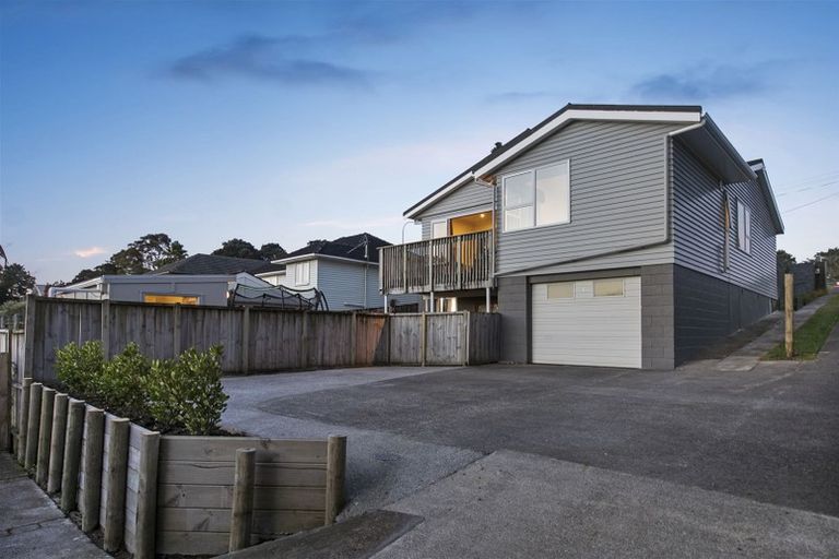 Photo of property in 1/266 Forrest Hill Road, Forrest Hill, Auckland, 0620
