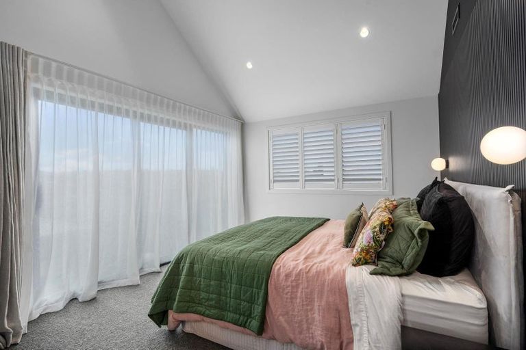 Photo of property in 23 Otakau Road, Milford, Auckland, 0620