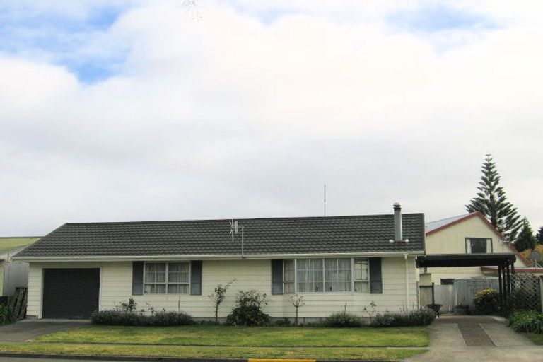 Photo of property in 16 Spriggs Crescent, Greenmeadows, Napier, 4112