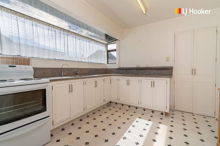 Photo of property in 165 Macandrew Road, South Dunedin, Dunedin, 9012