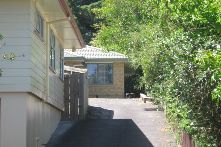 Photo of property in 2/26 Gladys Avenue, Glenfield, Auckland, 0629