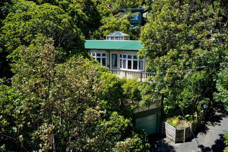 Photo of property in 13 Mahina Road, Mahina Bay, Lower Hutt, 5013