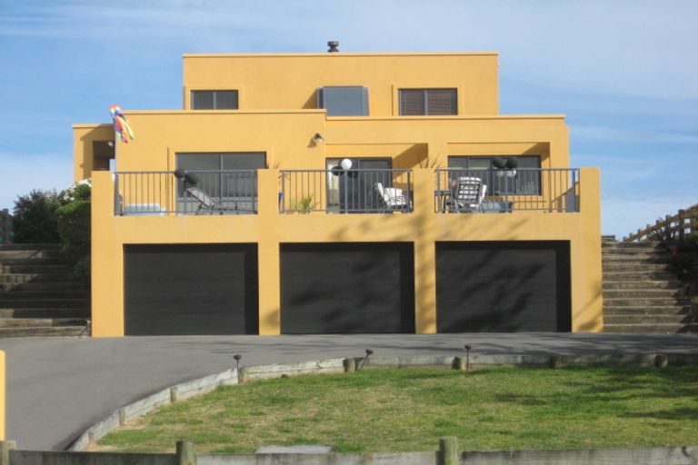 Photo of property in 53 Rua Avenue, Waitarere Beach, Levin, 5510