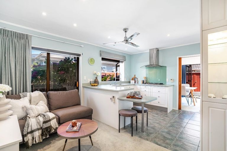 Photo of property in 75 Totara Crescent, Woburn, Lower Hutt, 5011