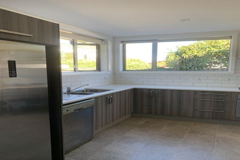 Photo of property in 2/112 Barrington Street, Somerfield, Christchurch, 8024