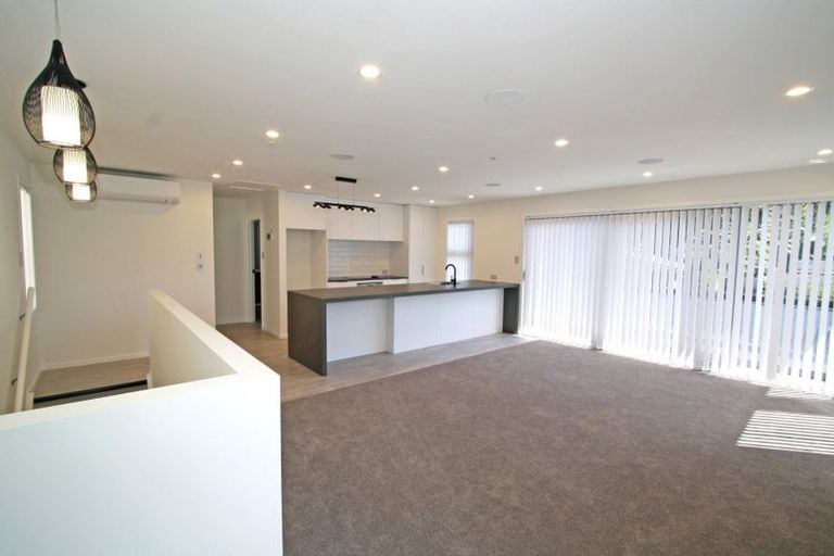 Photo of property in 5 Waterloo Place, Westown, New Plymouth, 4310