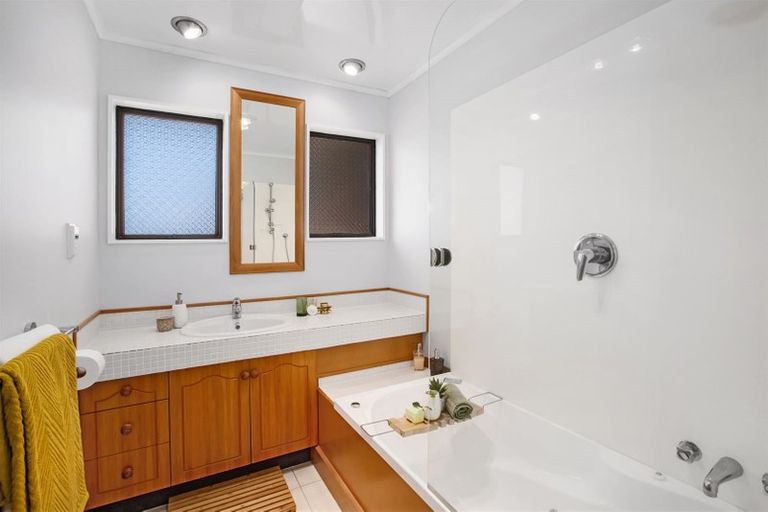 Photo of property in 54 Exploration Way, Whitby, Porirua, 5024