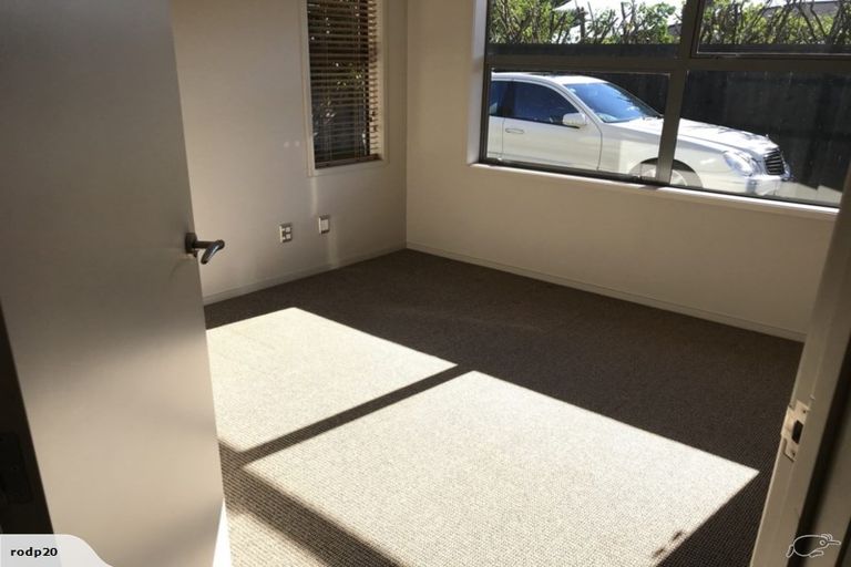 Photo of property in 4c Routly Avenue, Pukekohe, 2120