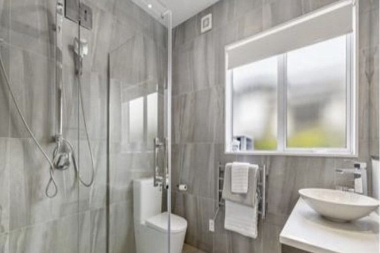 Photo of property in 128a Jeffs Road, Flat Bush, Auckland, 2016