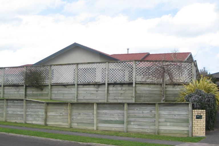 Photo of property in 26 Ashmore Drive, Frankleigh Park, New Plymouth, 4310