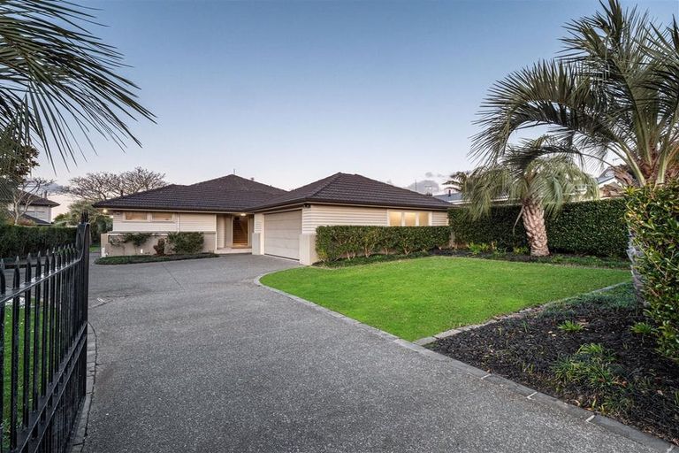 Photo of property in 136 Clovelly Road, Bucklands Beach, Auckland, 2012