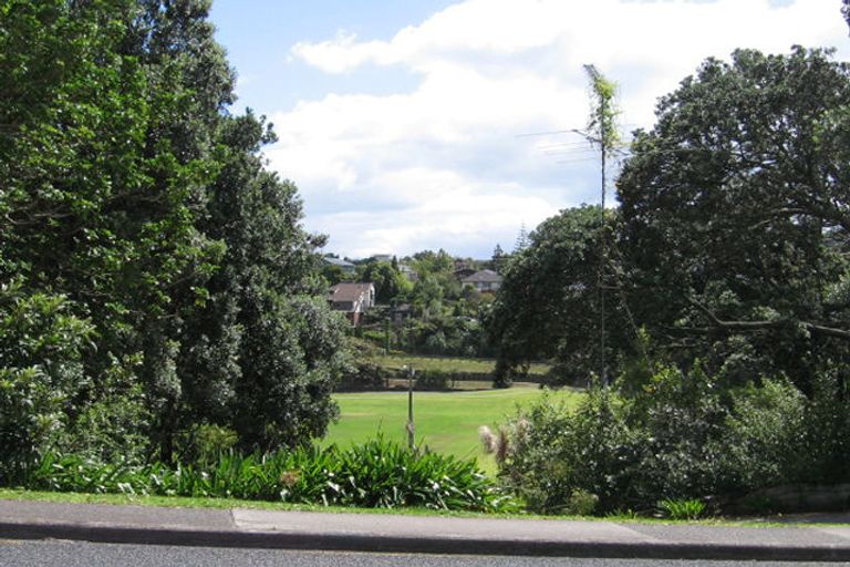 Photo of property in 1/27 Glencoe Road, Browns Bay, Auckland, 0630