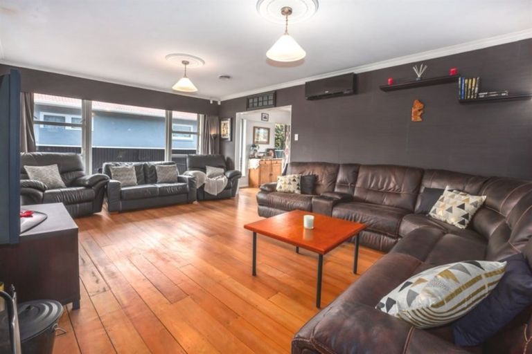 Photo of property in 11 Bristol Street, Trentham, Upper Hutt, 5018