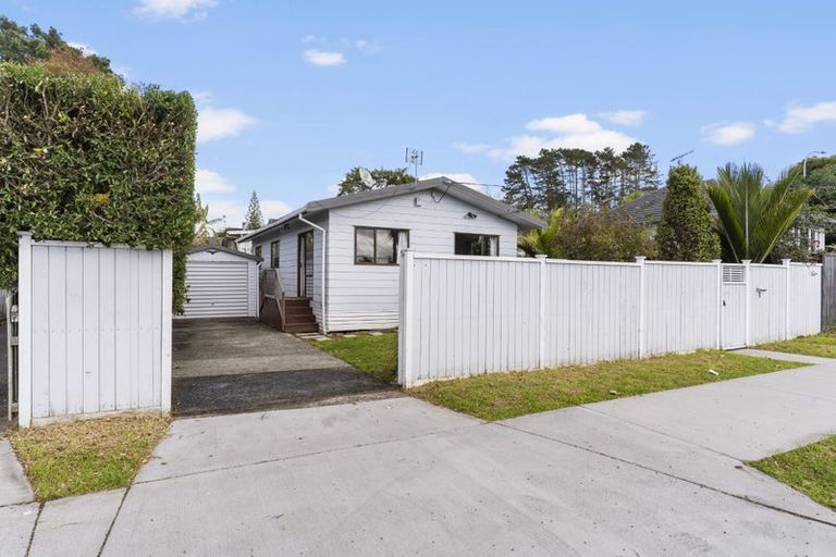 Photo of property in 16a Pooks Road, Ranui, Auckland, 0612