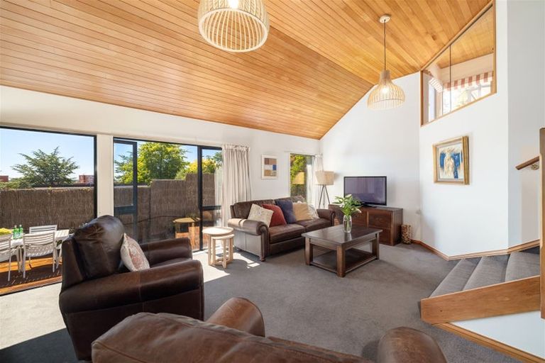 Photo of property in 13 Nehru Place, Cashmere, Christchurch, 8022