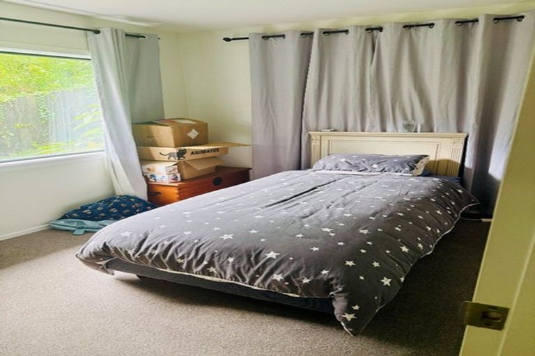 Photo of property in 29 Mariners View Road, Beach Haven, Auckland, 0626