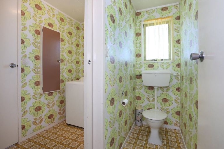 Photo of property in 71 Thames Street, Rongotea, 4476