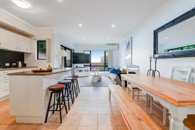 Photo of property in 10 Trimaran Drive, Gulf Harbour, Whangaparaoa, 0930