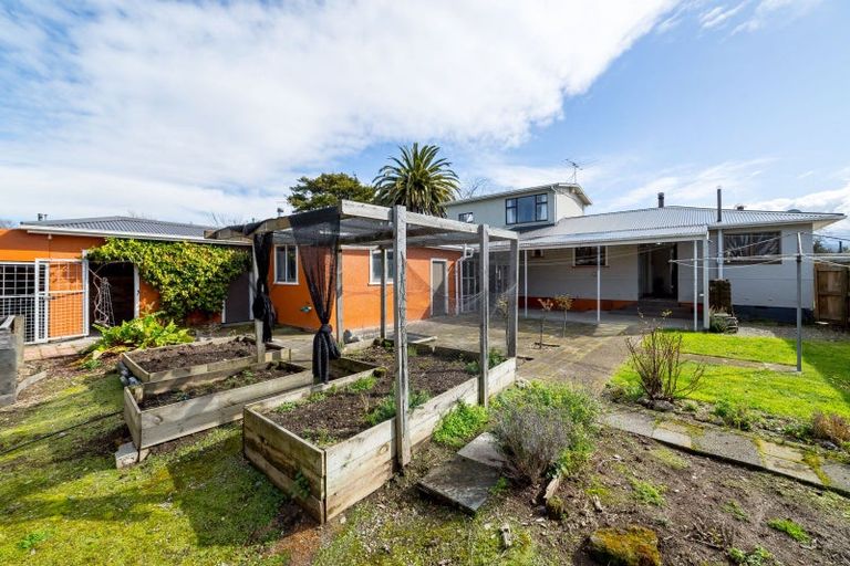 Photo of property in 14 Armstrong Avenue, Carterton, 5713