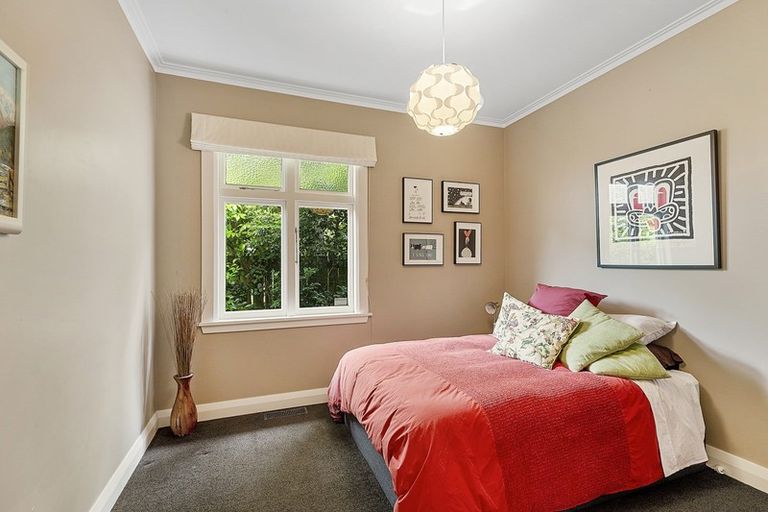 Photo of property in 24 Marsden Avenue, Karori, Wellington, 6012