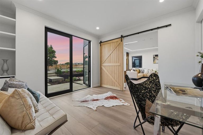 Photo of property in 240 Park Estate Road, Rosehill, Papakura, 2113