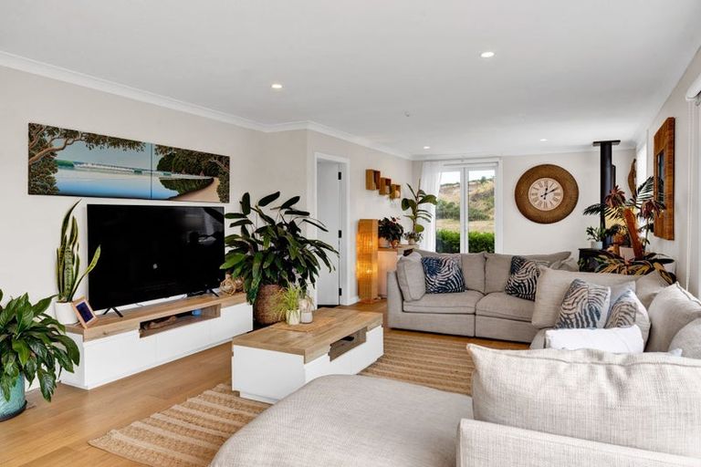 Photo of property in 40 Kawei Road, Ohawe, Hawera, 4671