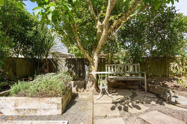 Photo of property in 8 Awarua Street, Ngaio, Wellington, 6035