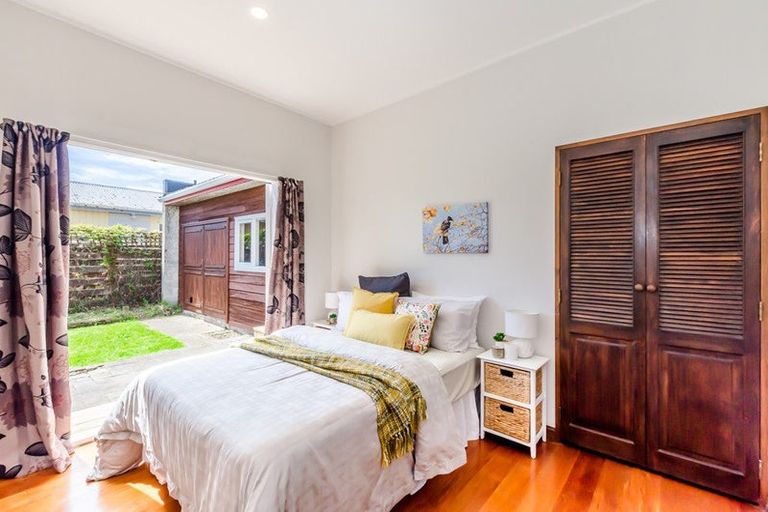 Photo of property in 57 Waimea Road, Waikanae Beach, Waikanae, 5036