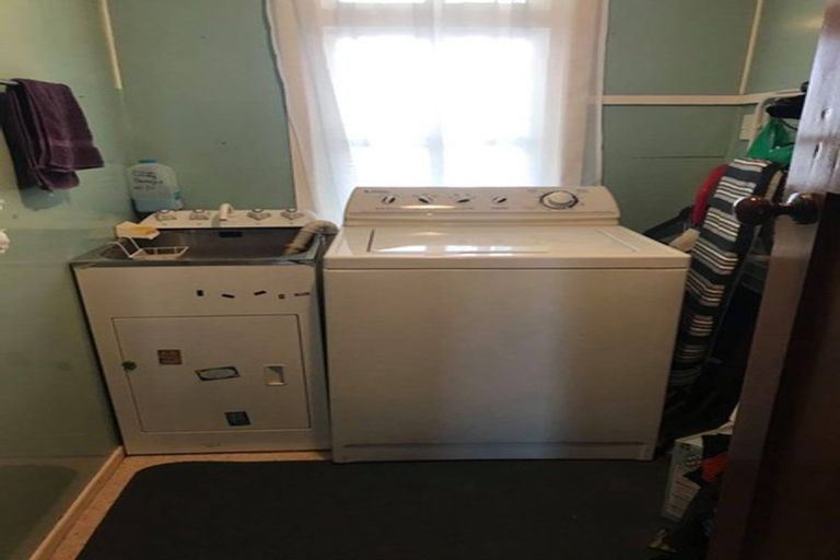 Photo of property in 16 Rira Street, Marton, 4710