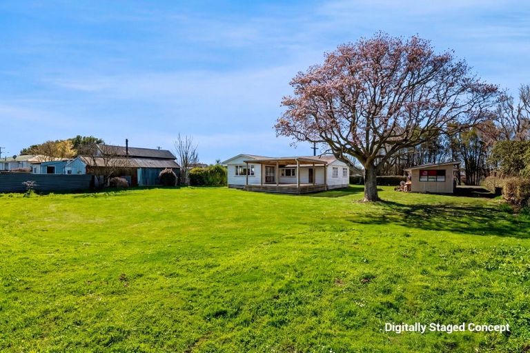 Photo of property in 45 Collingwood Street, Eltham, 4322