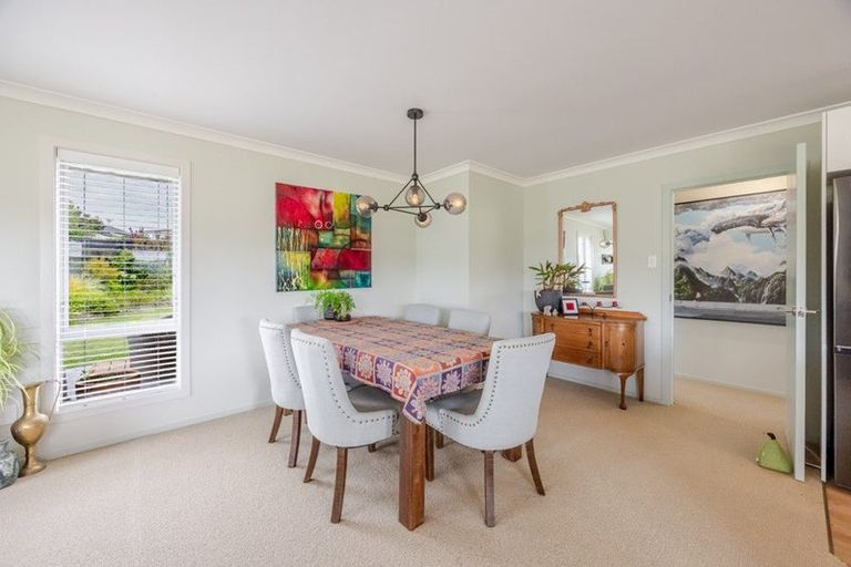 Photo of property in 11 Pohutukawa Drive, Eskdale, Napier, 4182