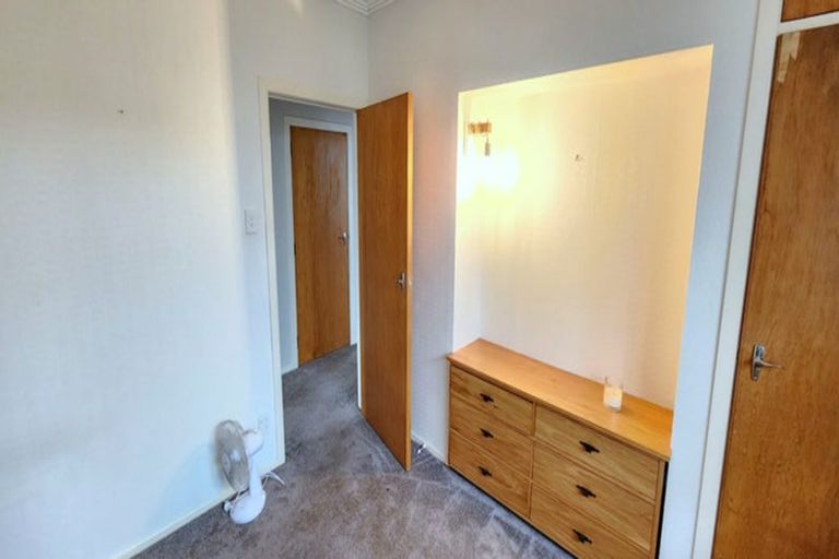 Photo of property in 2 Hood Place, Spotswood, New Plymouth, 4310