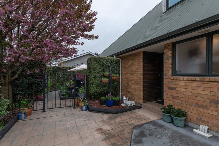 Photo of property in 18b Oak Grove, Ashburton, 7700